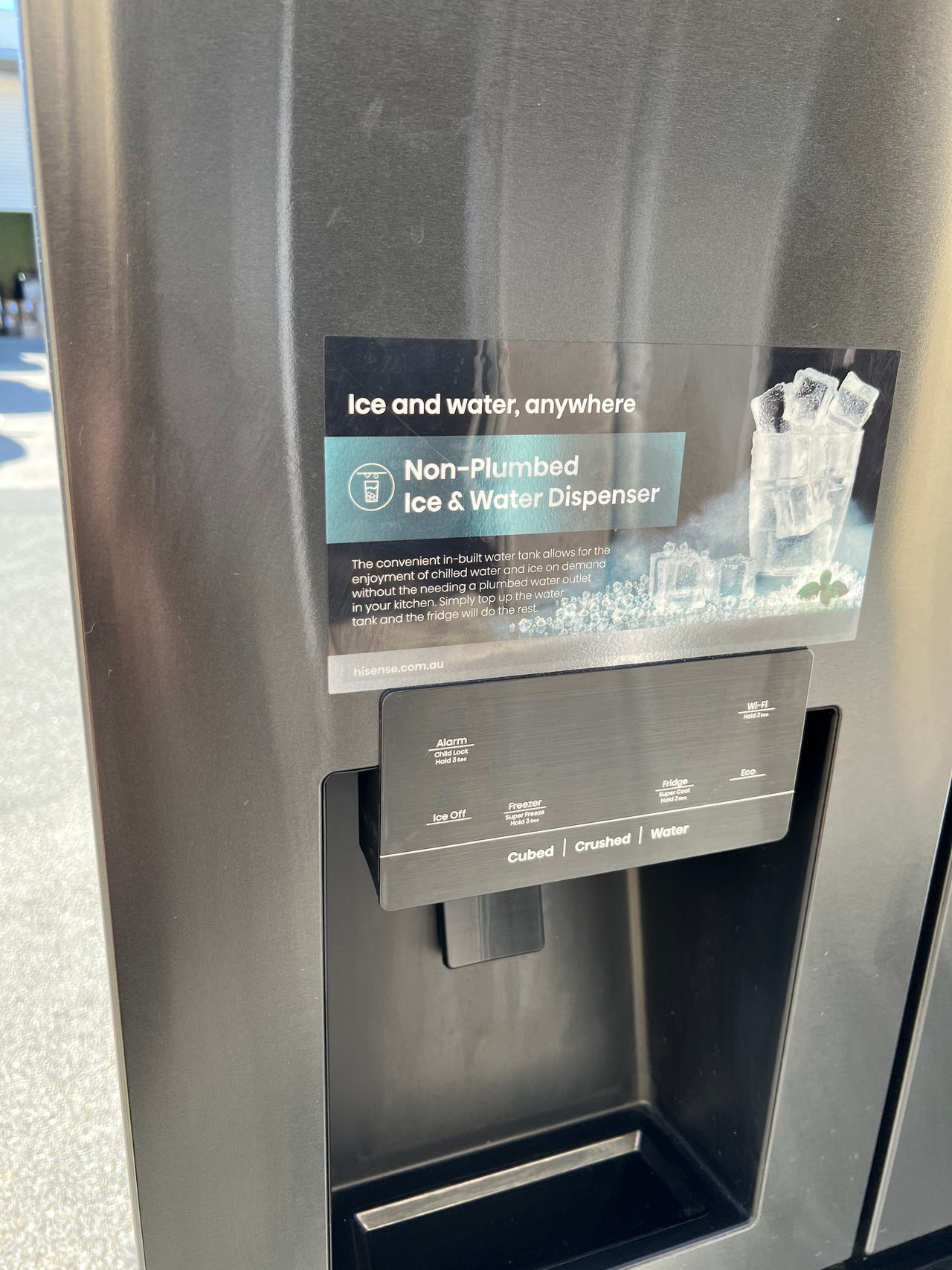 Factory second Hisense HRSBS632BW 632L Wi-Fi Side by Side Fridge (Black Steel) non plumber ice maker & water dispenser - Second Hand Appliances Geebung