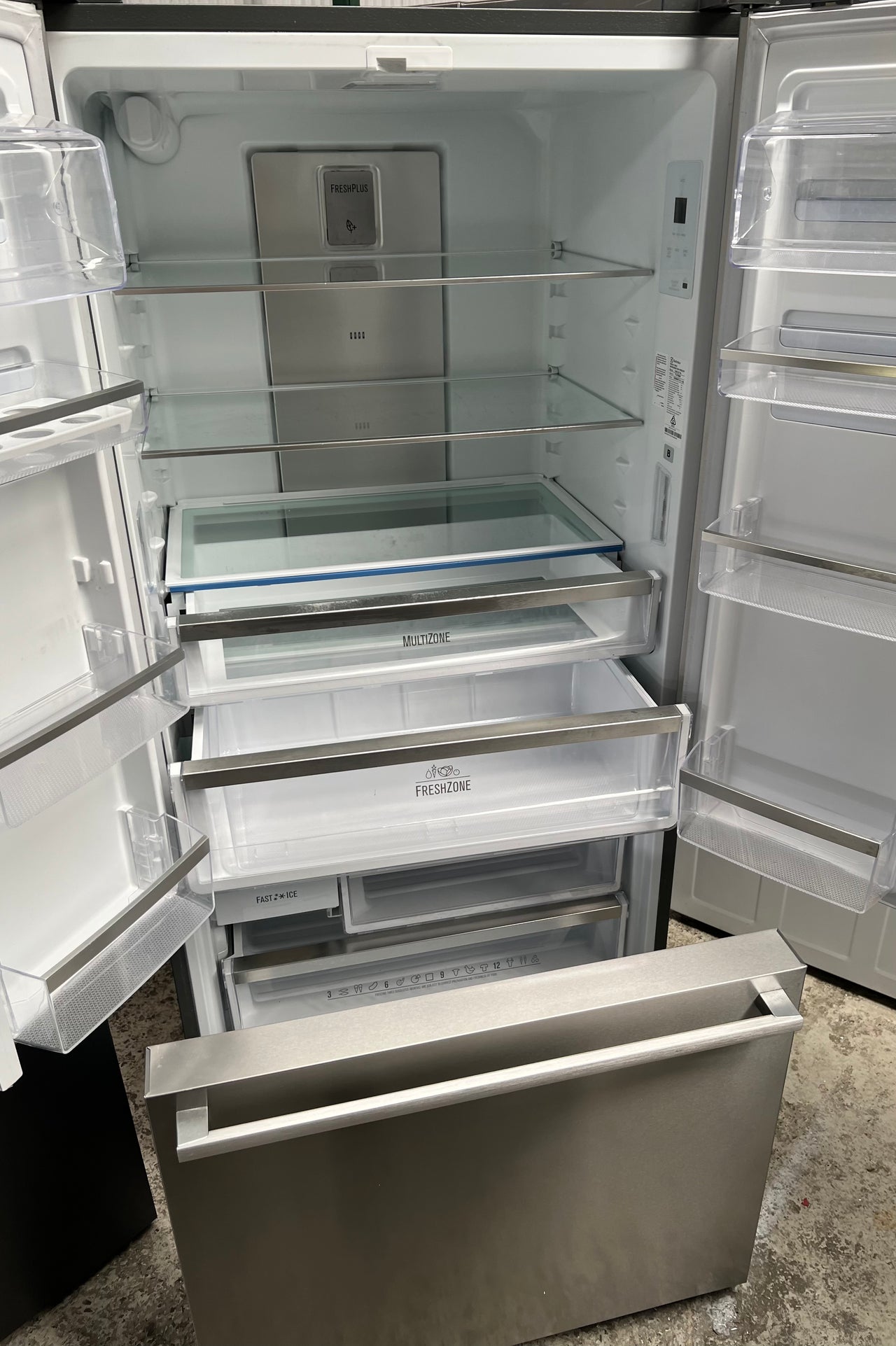 Second hand Electrolux 524L French Door Fridge EHE5267SA Second Hand