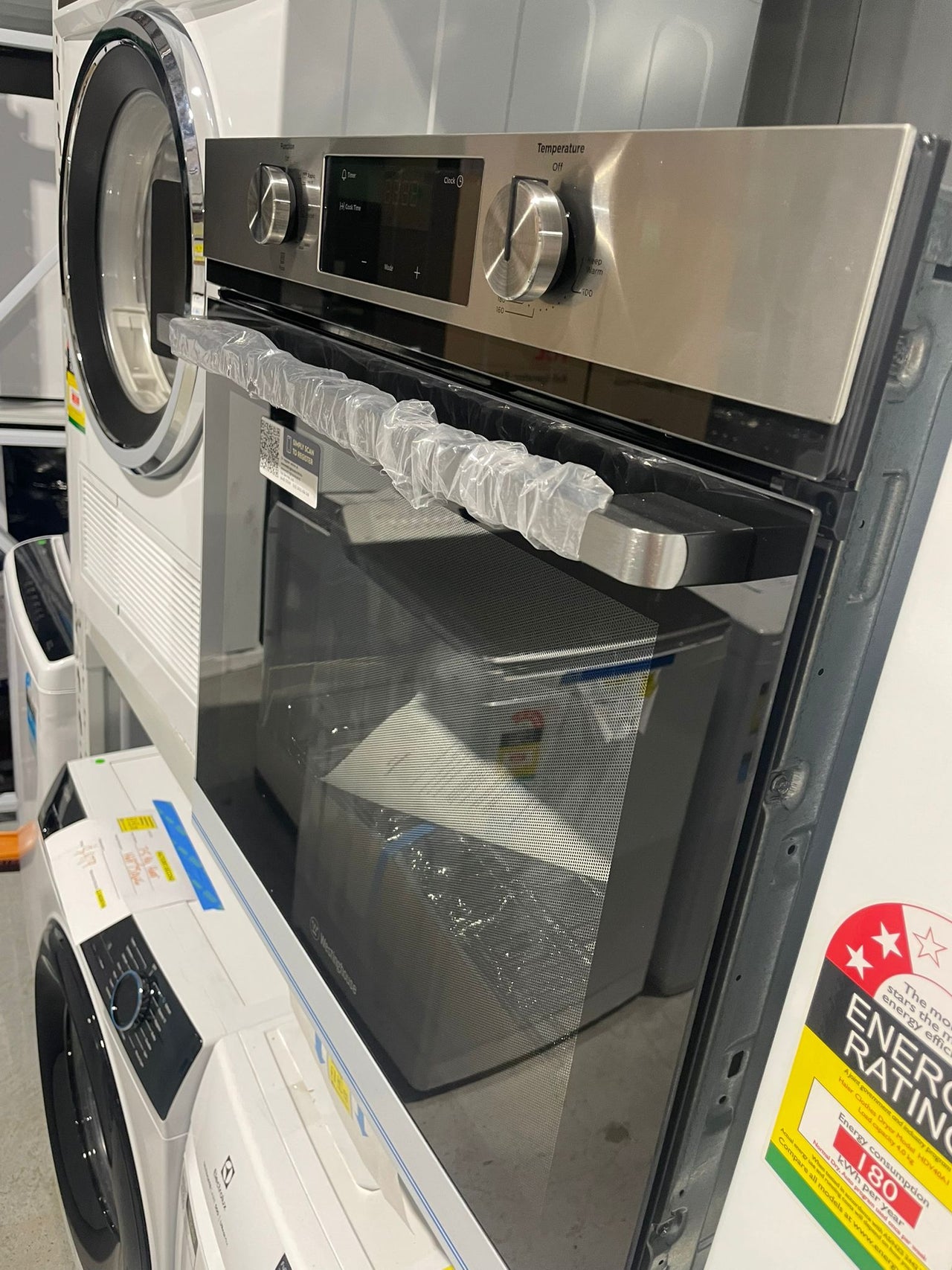 Transportation damaged Westinghouse 60cm Multi-Function Built-In Electric Oven – Stainless Steel WVE6515SD - Second Hand Appliances Geebung