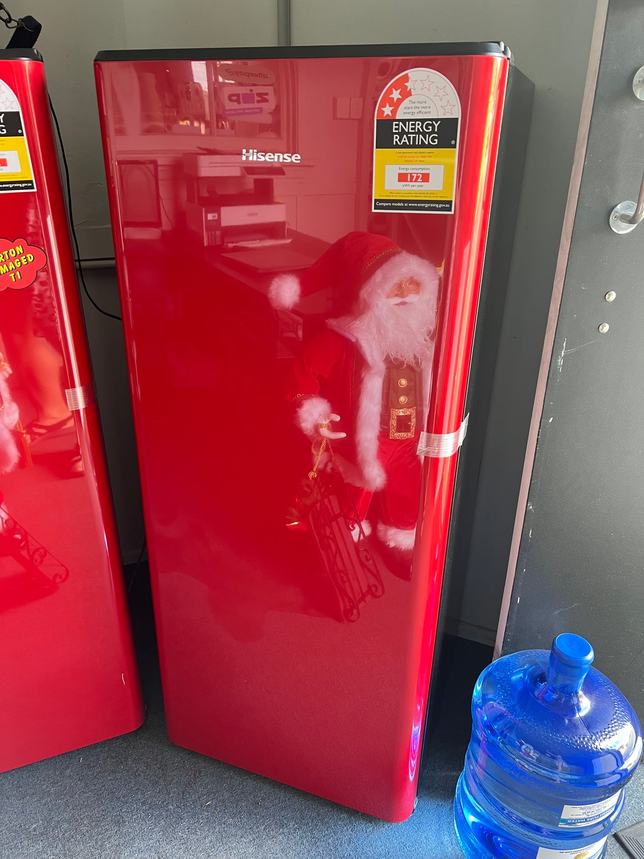 Carton damaged Factory second Hisense 179L Bar Fridge HRBF179R - Second Hand Appliances Geebung