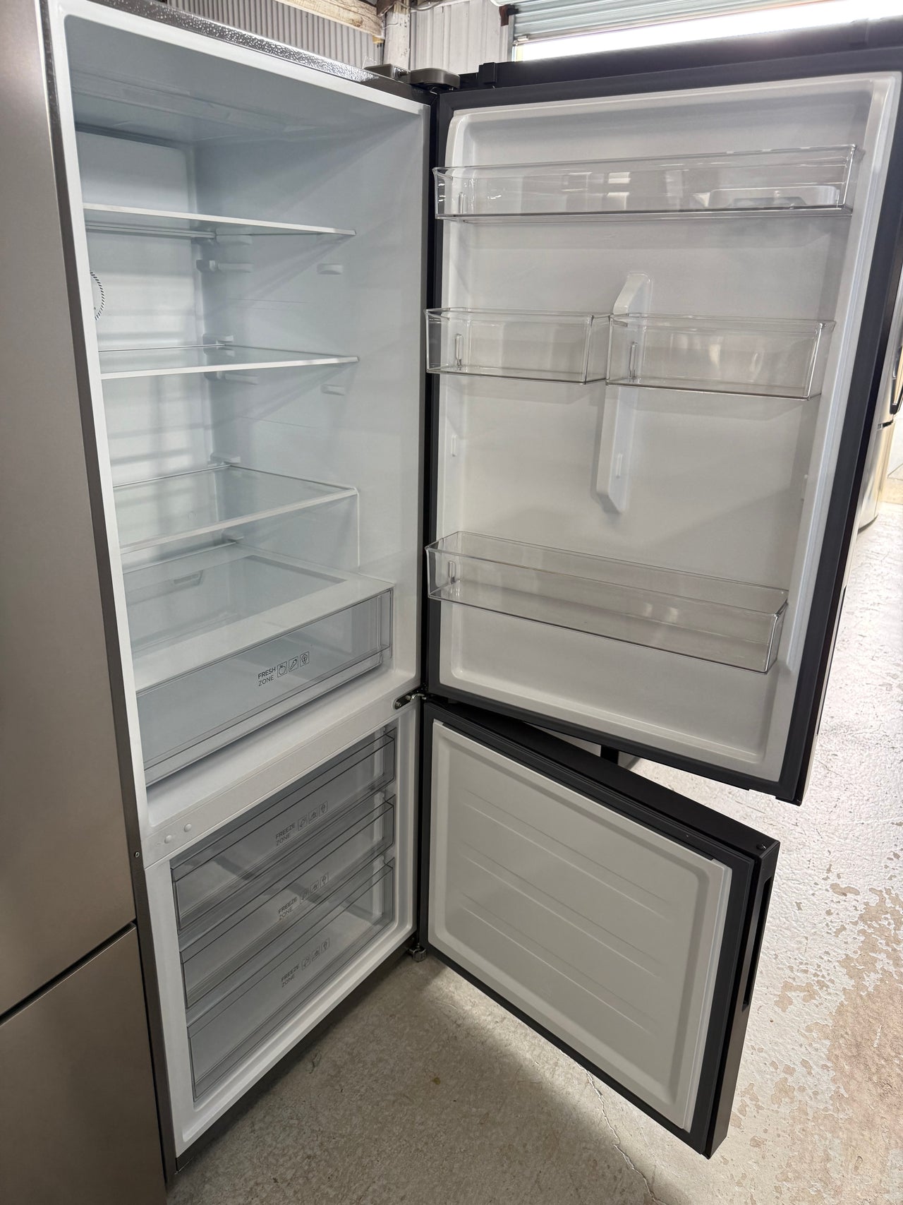 Deal of the month/ TCL Fridge + Washer Combo Deal – 416L Bottom Mount Fridge + 9kg Top Load Washing Machine - Second Hand Appliances Geebung