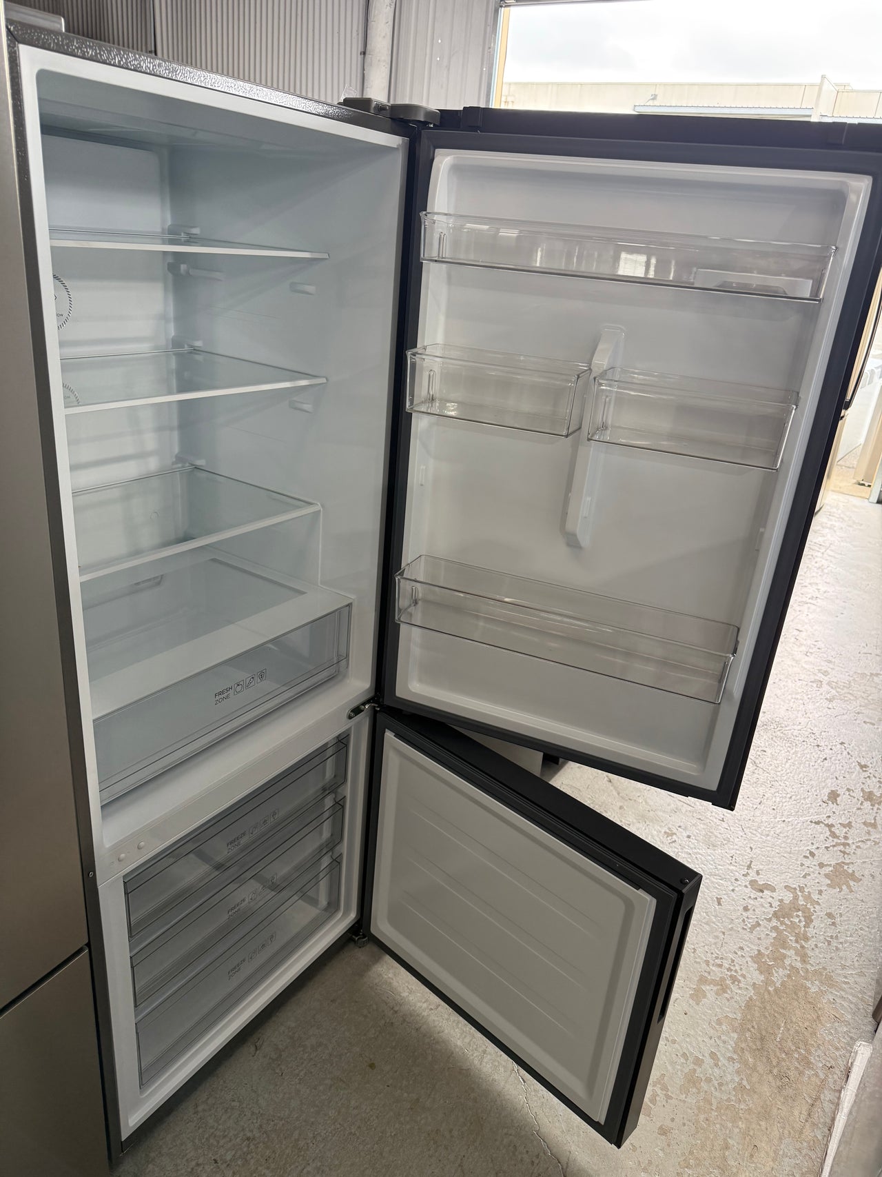 Deal of the month/ TCL Fridge + Washer Combo Deal – 416L Bottom Mount Fridge + 9kg Top Load Washing Machine - Second Hand Appliances Geebung