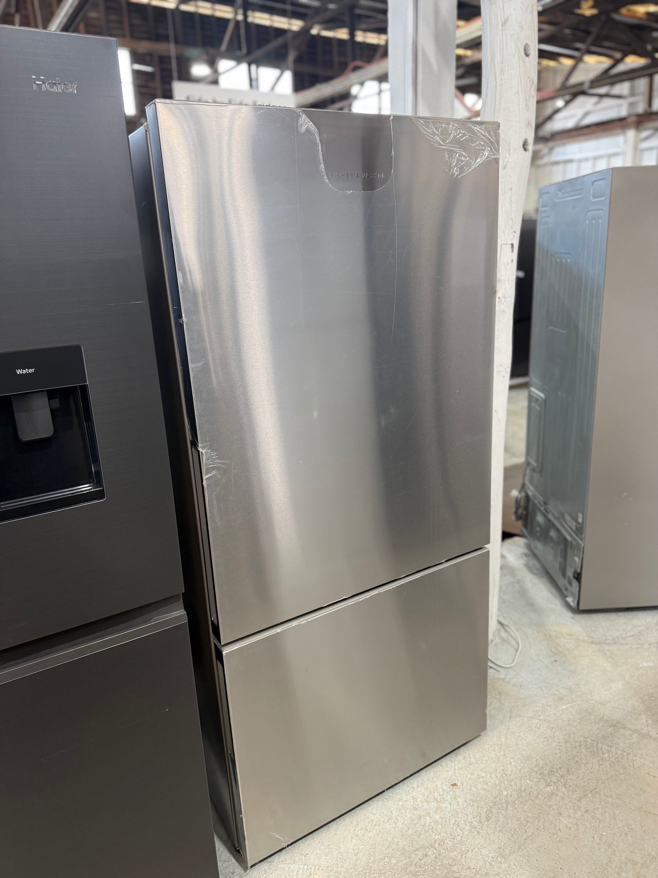 Factory Second 494l ActiveSmart Fisher & Paykel Fridge RF522BRPX6 - Second Hand Appliances Geebung