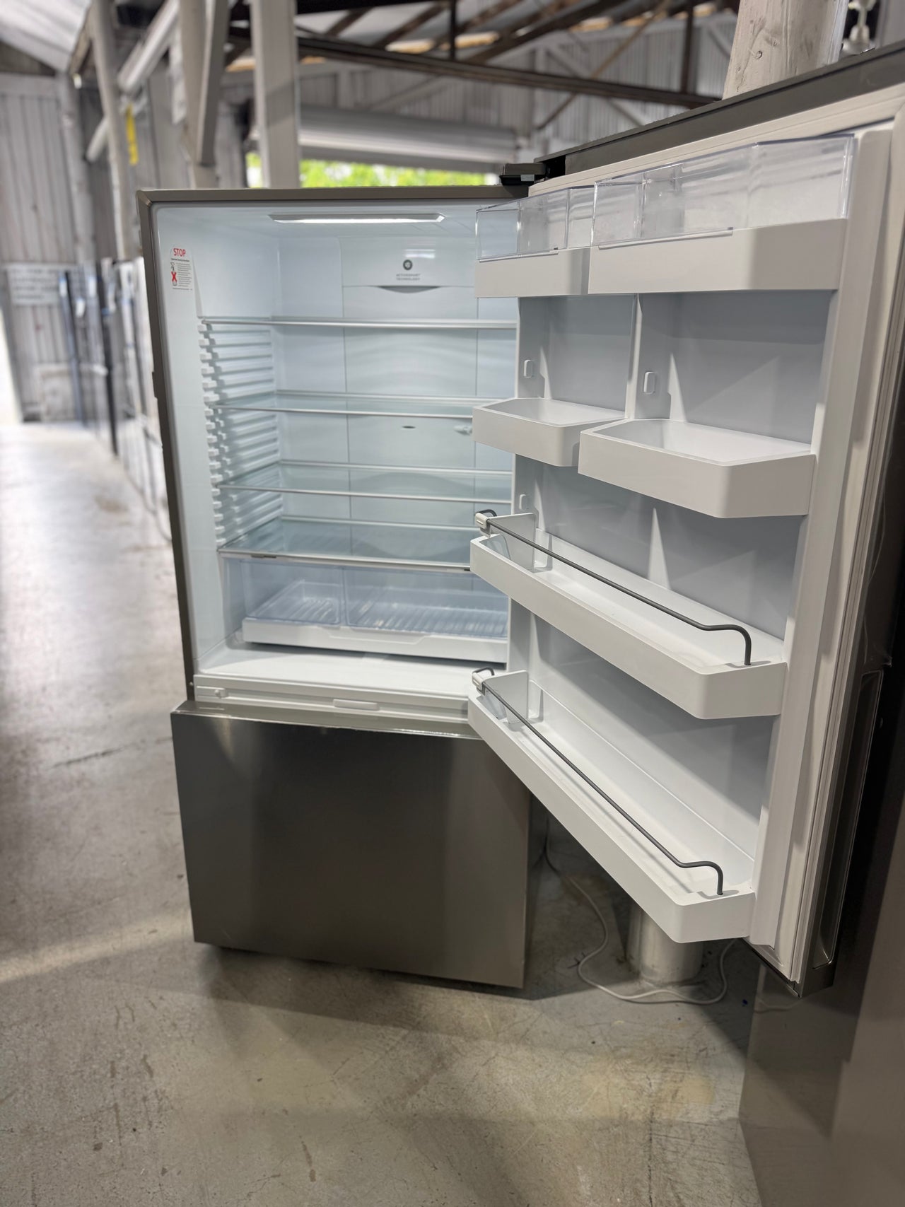 Factory Second 494l ActiveSmart Fisher & Paykel Fridge RF522BRPX6 - Second Hand Appliances Geebung