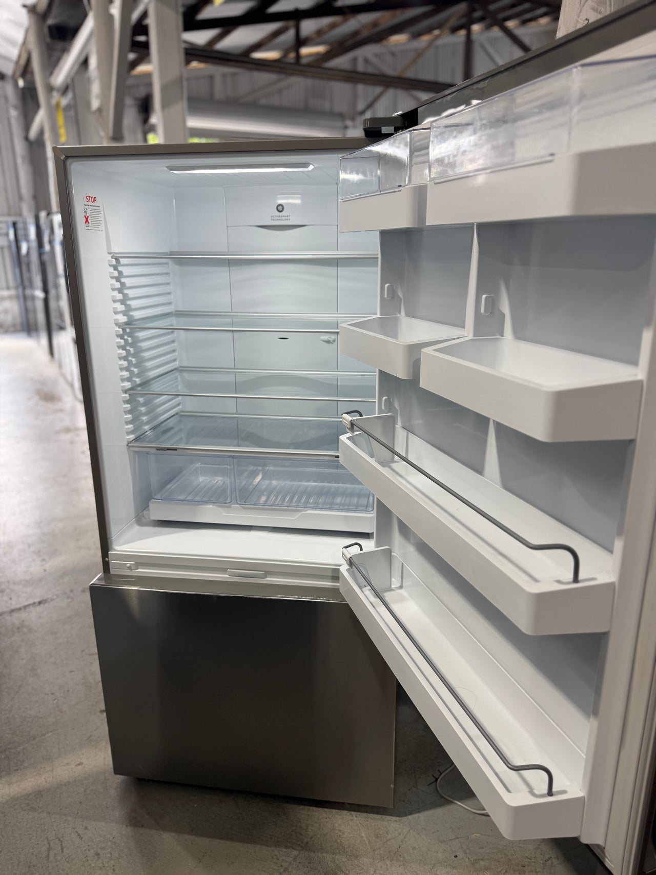 Factory Second 494l ActiveSmart Fisher & Paykel Fridge RF522BRPX6 - Second Hand Appliances Geebung