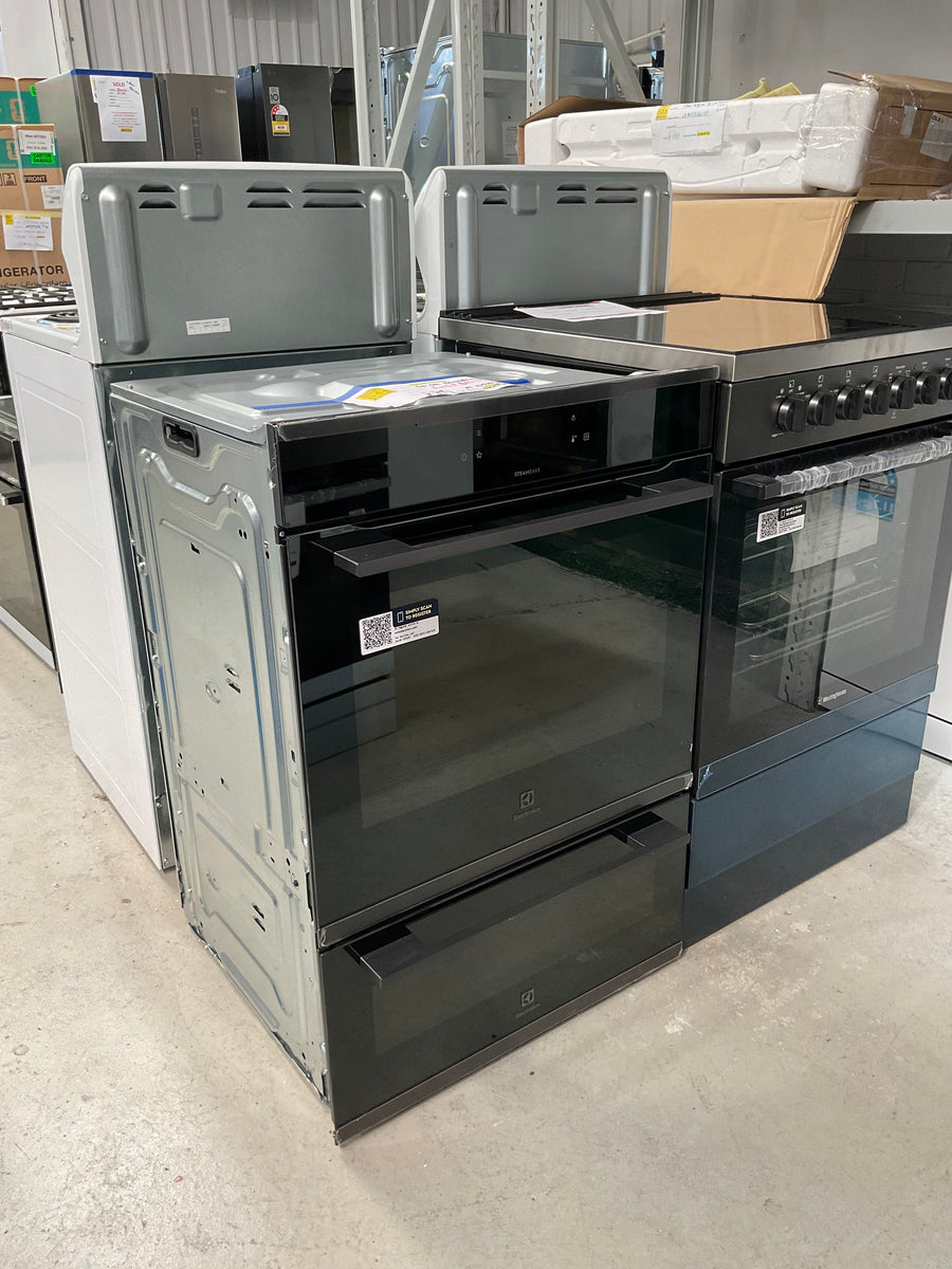 Factory Second Electrolux 60cm Pyrolytic Duo Oven – Dark Stainless Steel (EVEP626DSE)(NAT) - Second Hand Appliances Geebung