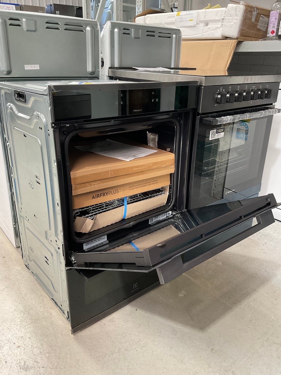 Factory Second Electrolux 60cm Pyrolytic Duo Oven – Dark Stainless Steel (EVEP626DSE)(NAT) - Second Hand Appliances Geebung
