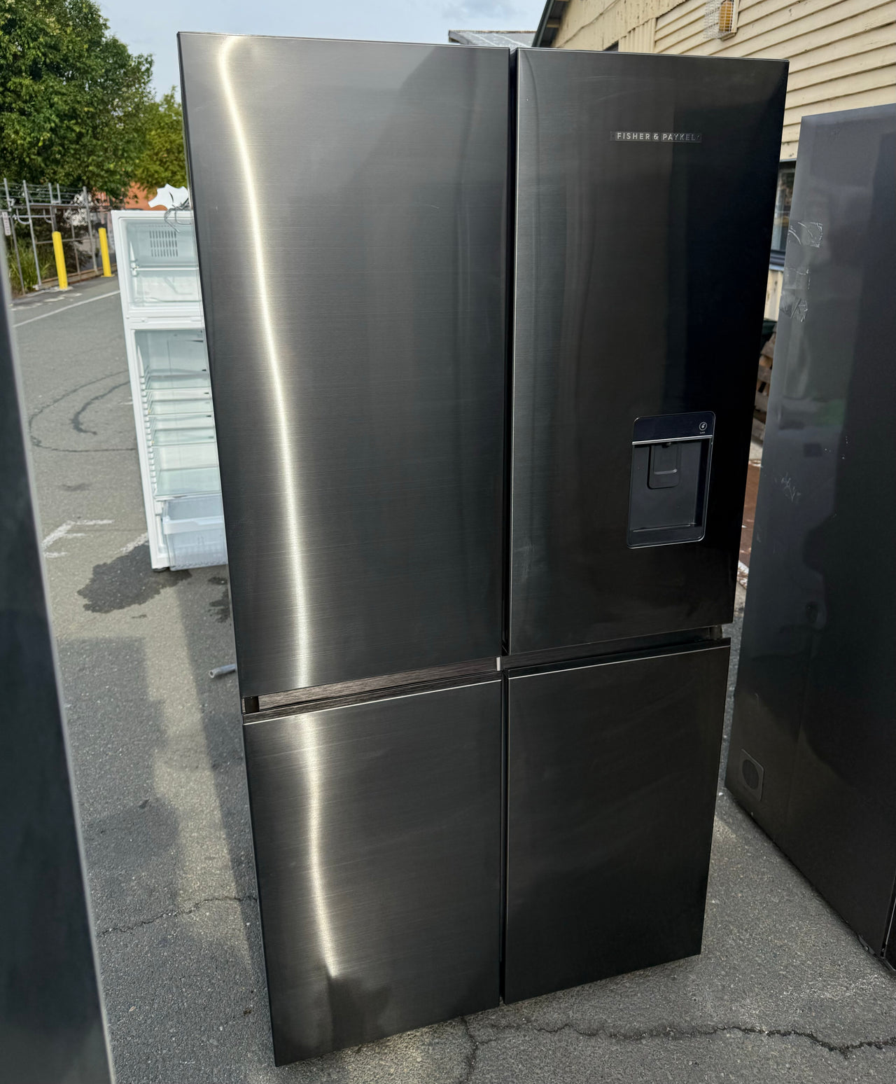 Factory Second Fisher & Paykel 538L Quad Door Refrigerator with Ice and Water Black Stainless Steel RF605QNUVB1 - Second Hand Appliances Geebung