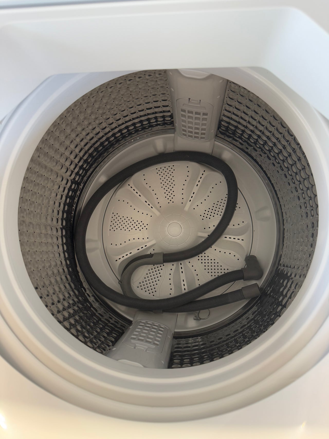 Factory Second Fisher & Paykel 9kg Top Load Washer  Model: WL9058G1 - Second Hand Appliances Geebung