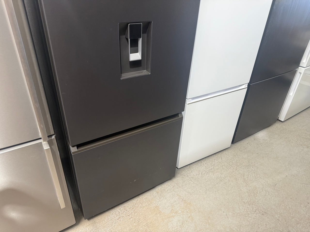 Factory Second Haier 431L Bottom Mount Refrigerator – Black Model: HRF420BHC - Second Hand Appliances Geebung