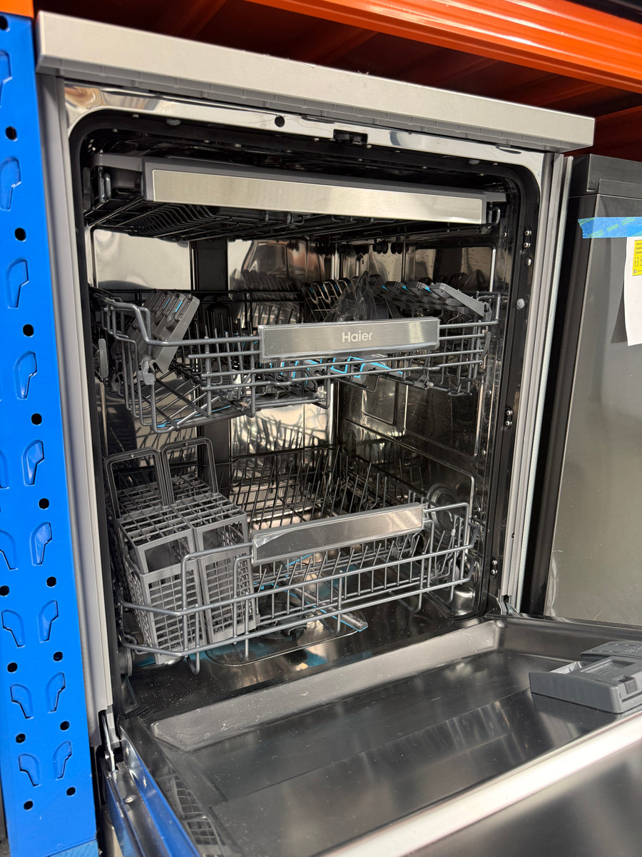 Factory Second Haier 600 Series Freestanding Dishwasher – Satina (HDW15F4S1) - Second Hand Appliances Geebung