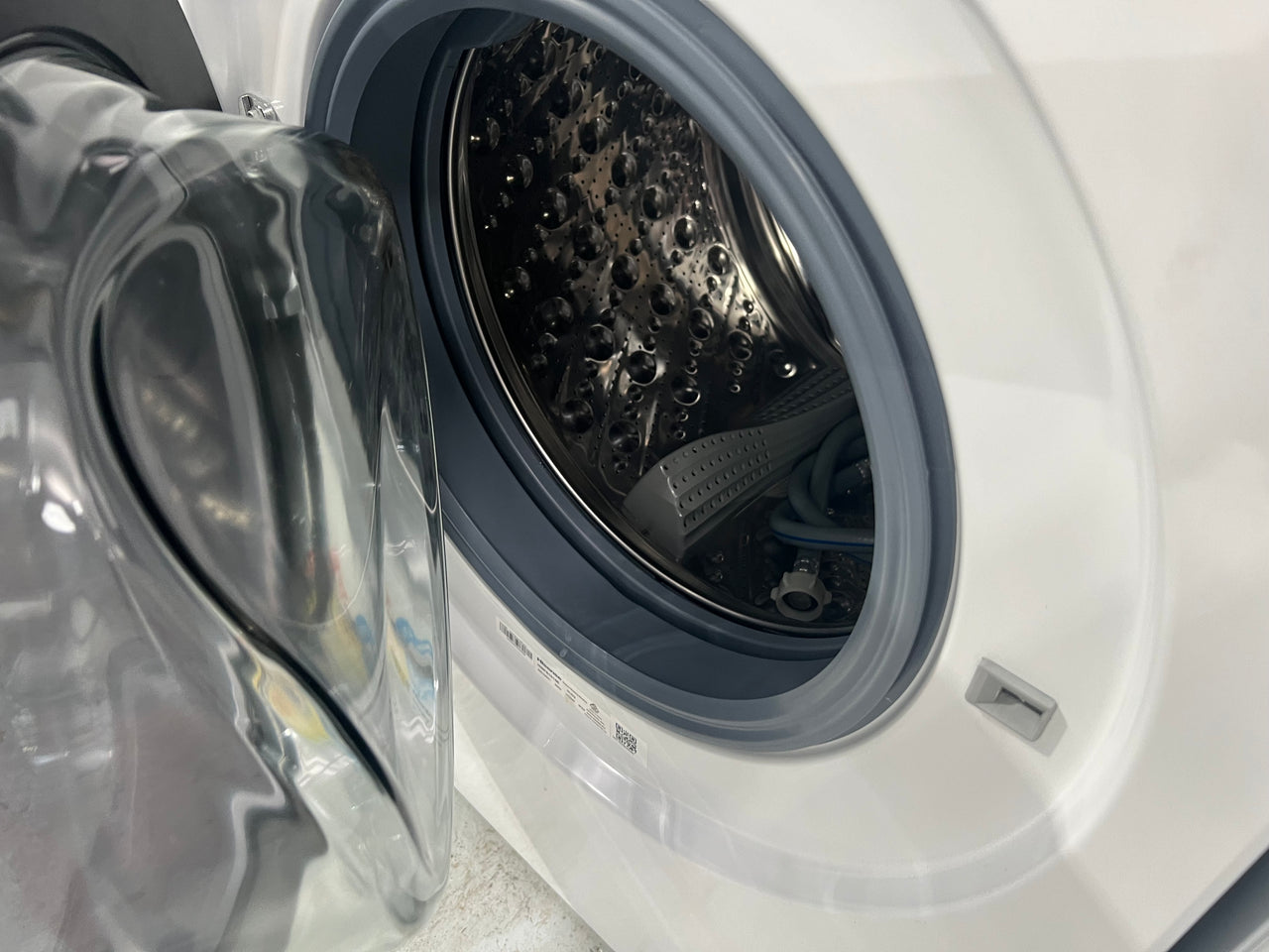 Factory Second Hisense 10kg Front Load Washer HWFS1015E - Second Hand Appliances Geebung