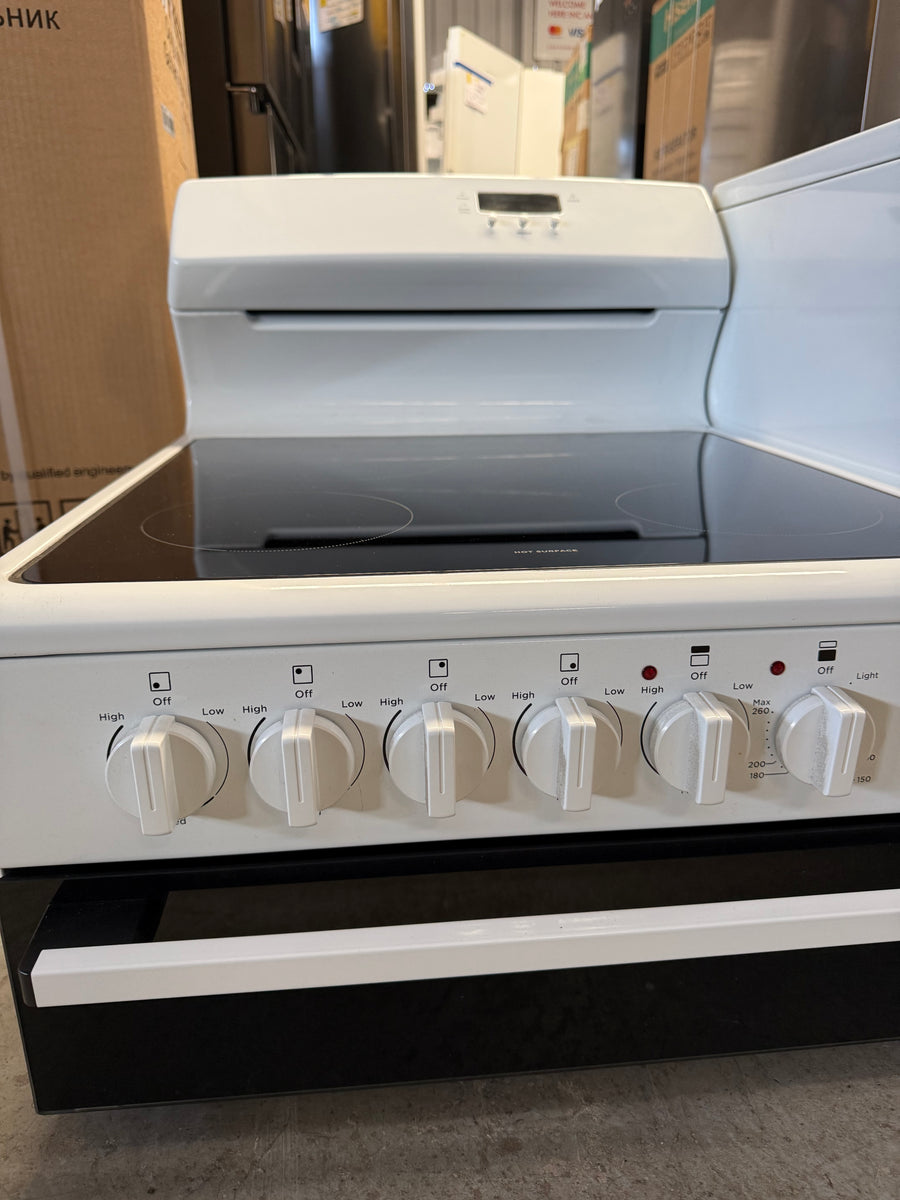 Factory Second Westinghouse 110cm Elevated Electric Freestanding Cooker – White (WDE143WCB-R) - Second Hand Appliances Geebung