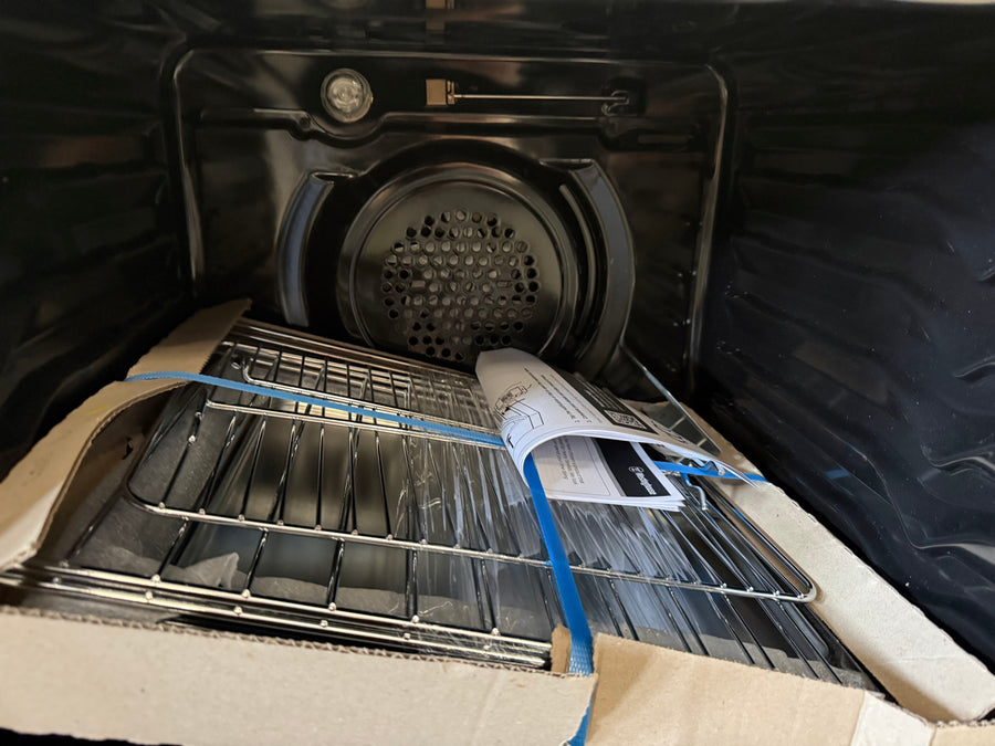 Factory Second Westinghouse 110cm Elevated Electric Freestanding Cooker – White (WDE143WCB-R) - Second Hand Appliances Geebung