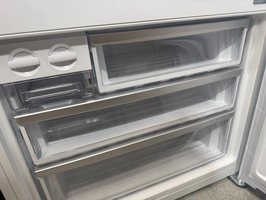 Factory Second Westinghouse 496 L Bottom Mount Fridge – White (WBE5300WC)(NAT) - Second Hand Appliances Geebung