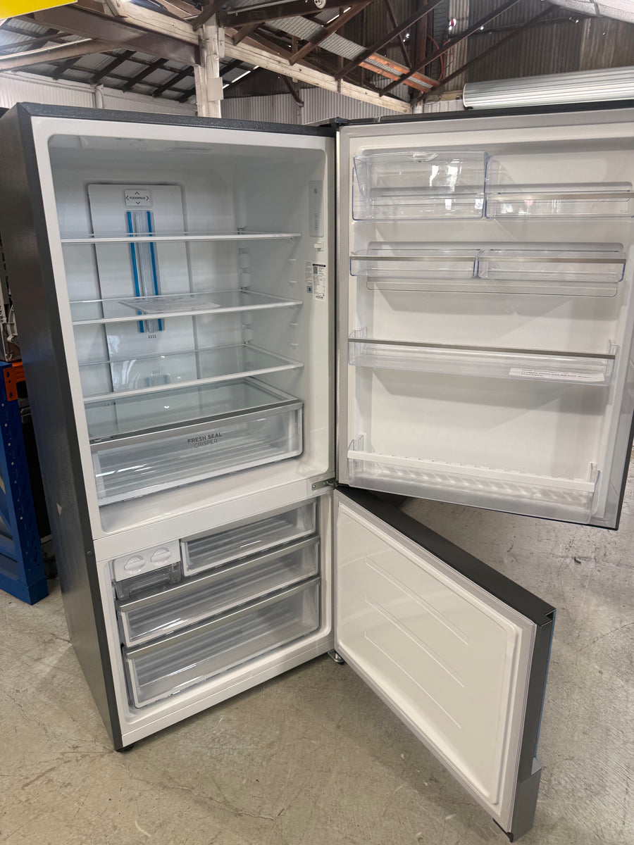 Factory Second Westinghouse 496L Bottom Mount Fridge – Stainless Steel (WBE5300SC) - Second Hand Appliances Geebung