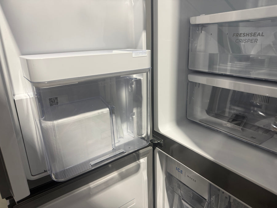 Factory Second Westinghouse 571L French Door Refrigerator – Non-Plumbed Ice & Water (WQE5760BB) - Second Hand Appliances Geebung