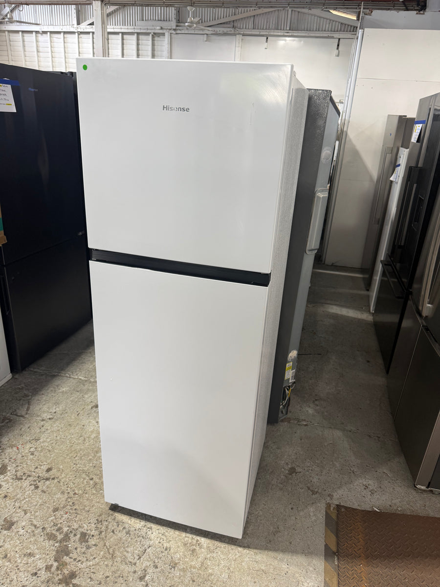 Factory second 326L Hisense Top Mount Frost Free Refrigerator – White - Second Hand Appliances Geebung