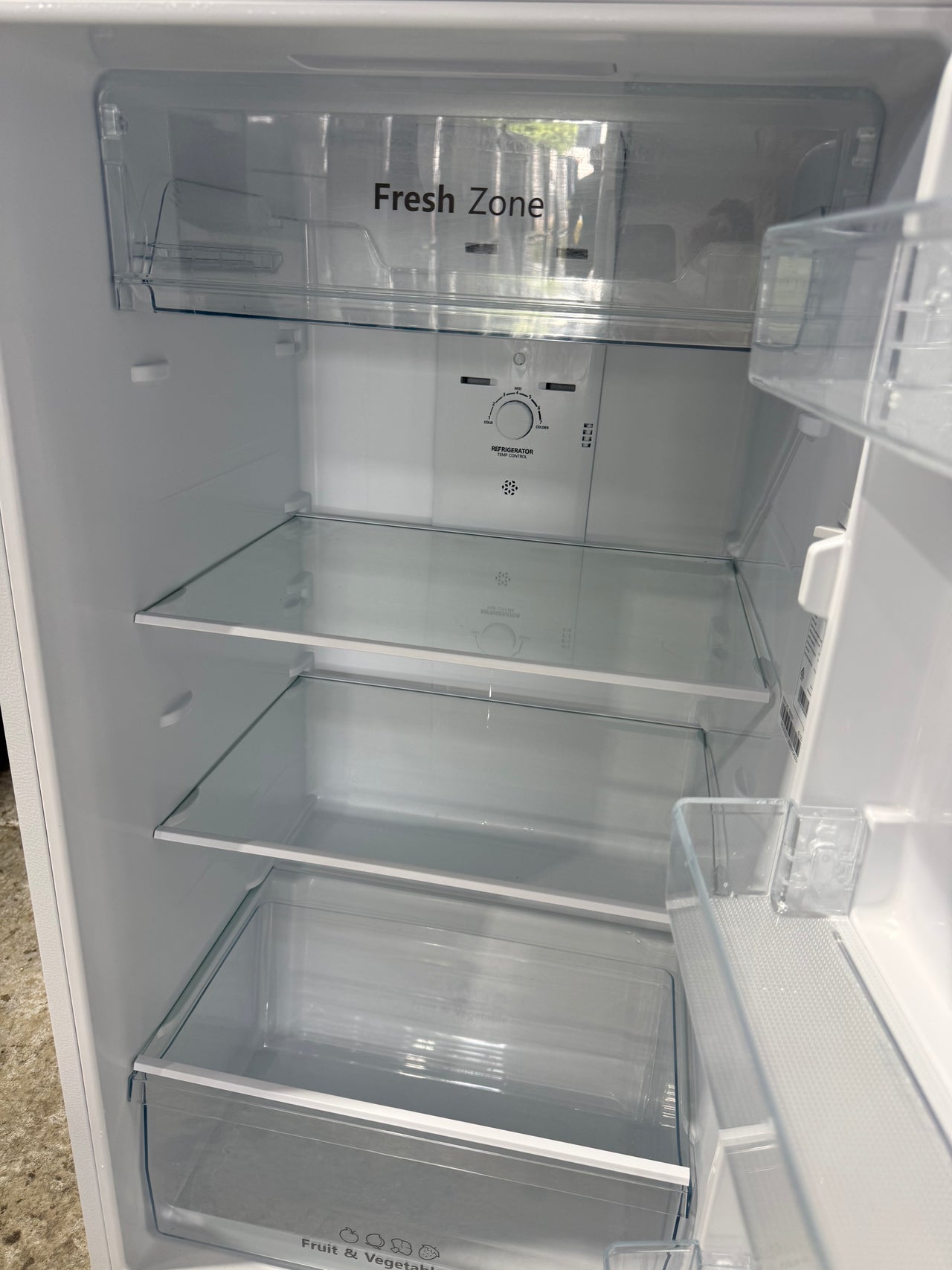 Factory second 326L Hisense Top Mount Frost Free Refrigerator – White - Second Hand Appliances Geebung