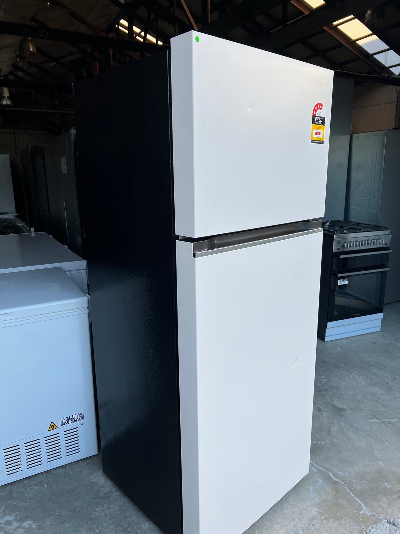 Factory second 395L Top Mount Fridge in Natural Beige Finish GT-6NB - Second Hand Appliances Geebung