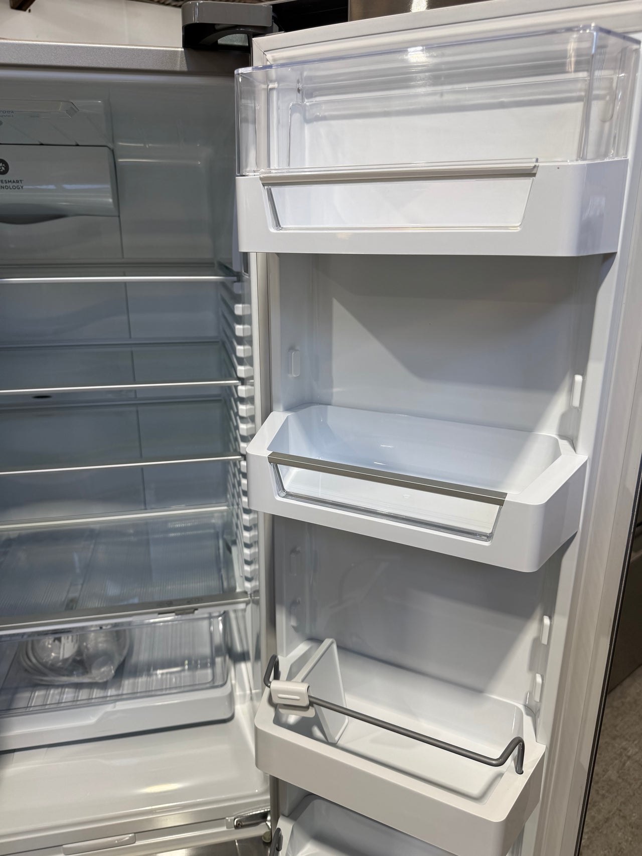 Factory Fisher &Paykel 487L French Door Refrigerator – RF522ADUX5 - Second Hand Appliances Geebung