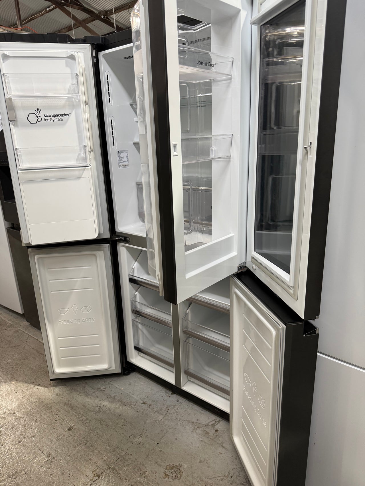 Factory second 508L Slim French Door Fridge, with InstaView Door-In-Door®, in Matte Black Finish - Second Hand Appliances Geebung