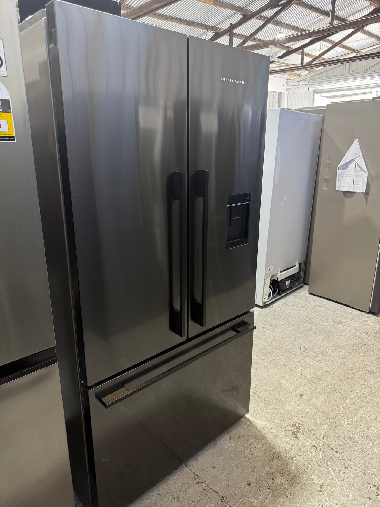 Factory second 569l Fisher&Paykel French Door Fridge Model: RF610ADUB5 - Second Hand Appliances Geebung