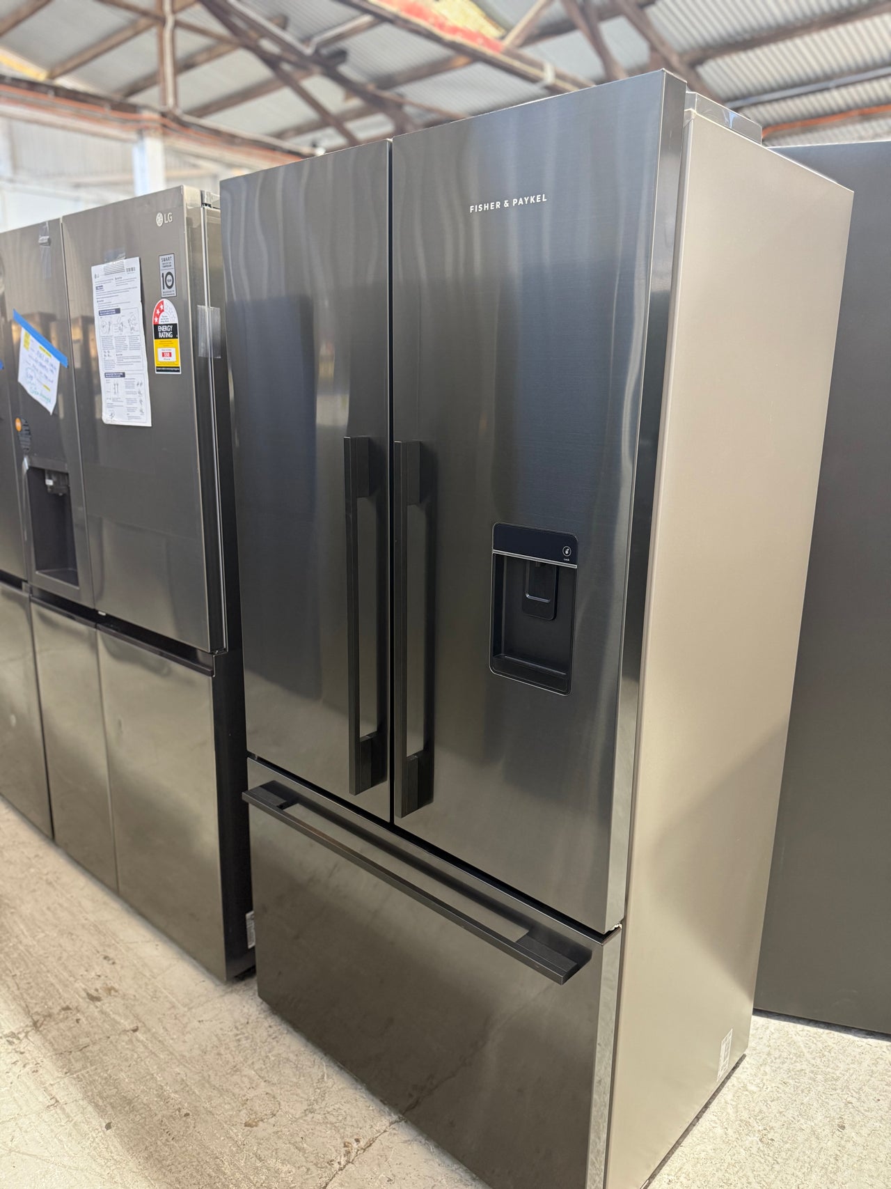 Factory second 569l Fisher&Paykel French Door Fridge Model: RF610ADUB5 - Second Hand Appliances Geebung