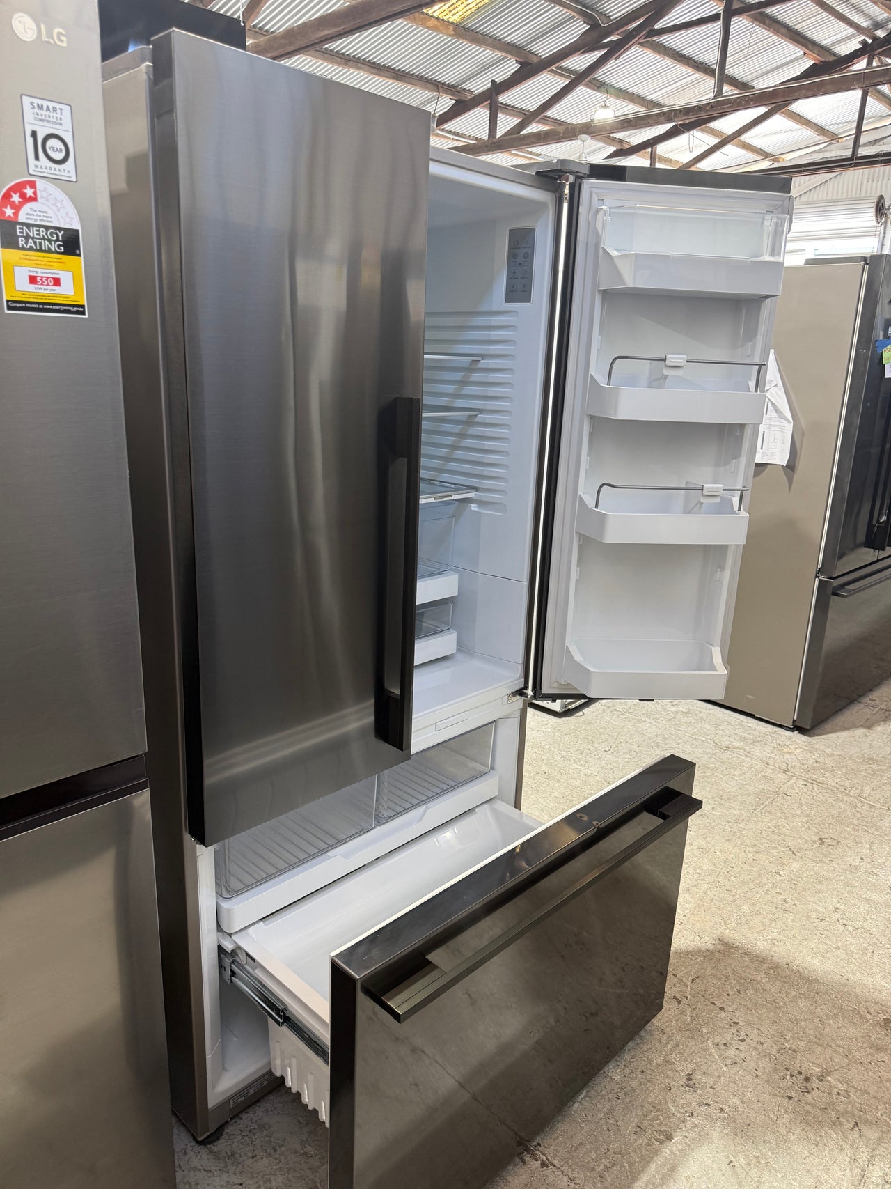 Factory second 569l Fisher&Paykel French Door Fridge Model: RF610ADUB5 - Second Hand Appliances Geebung