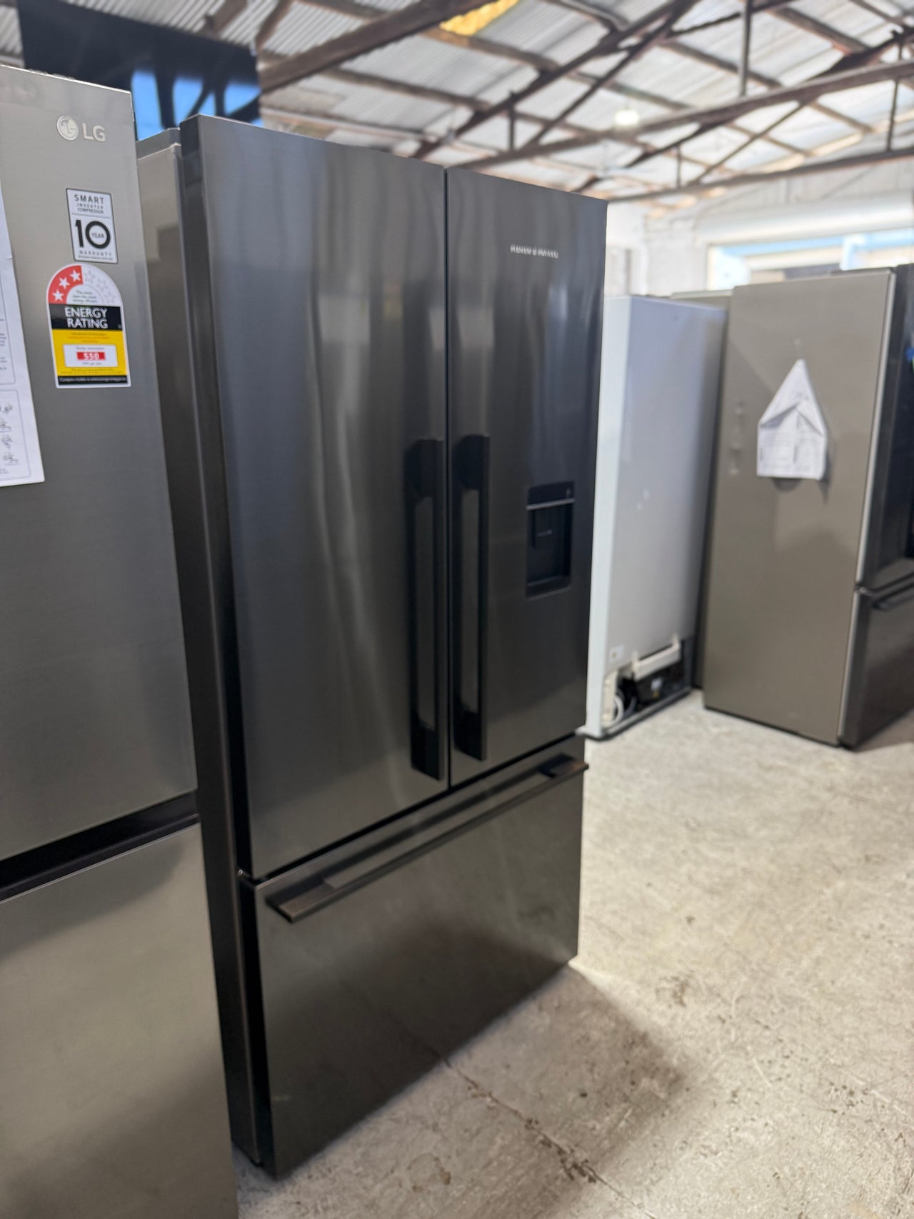 Factory second 569l Fisher&Paykel French Door Fridge Model: RF610ADUB5 - Second Hand Appliances Geebung