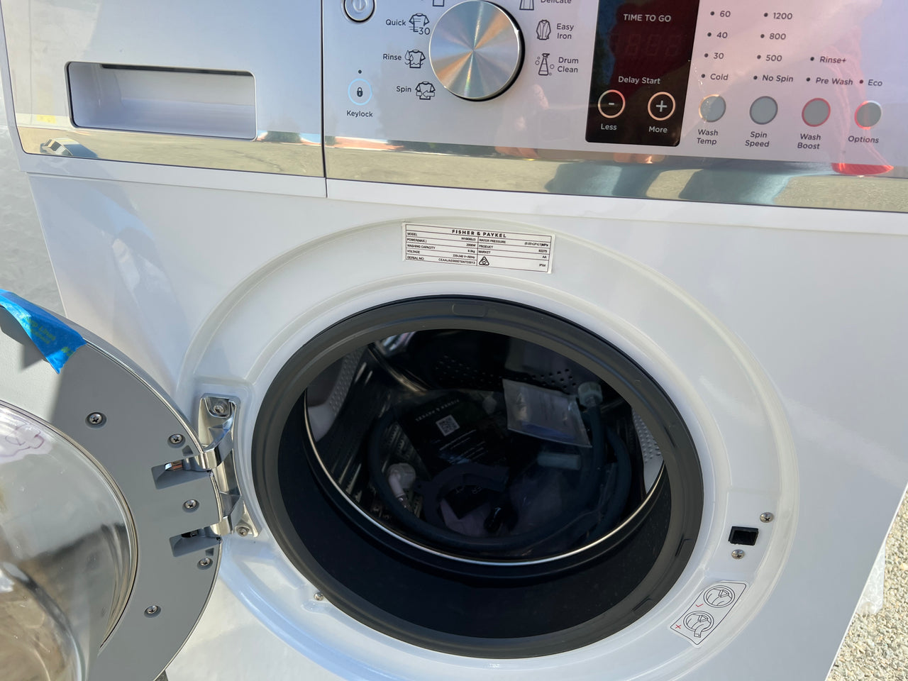 Factory second 9kg Fisher&Paykel front loader WH9060J3 - Second Hand Appliances Geebung