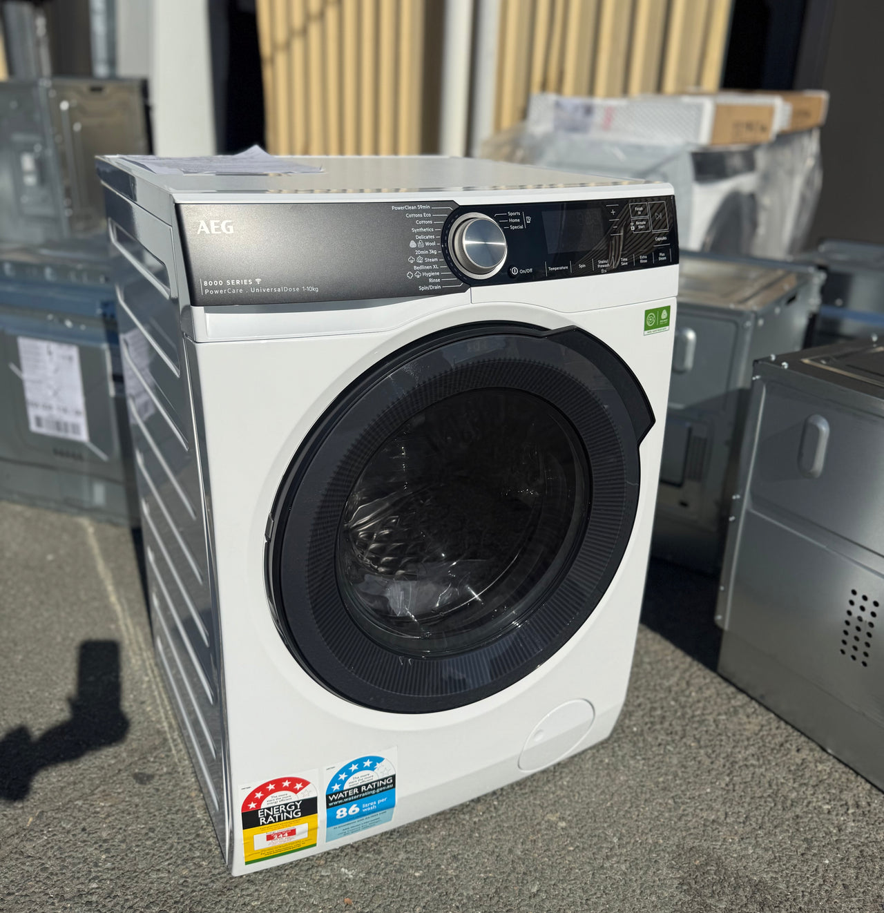 Factory second AEG 10kg 8000 Series UniversalDose Front Load Washing Machine LF8516O8O - Second Hand Appliances Geebung