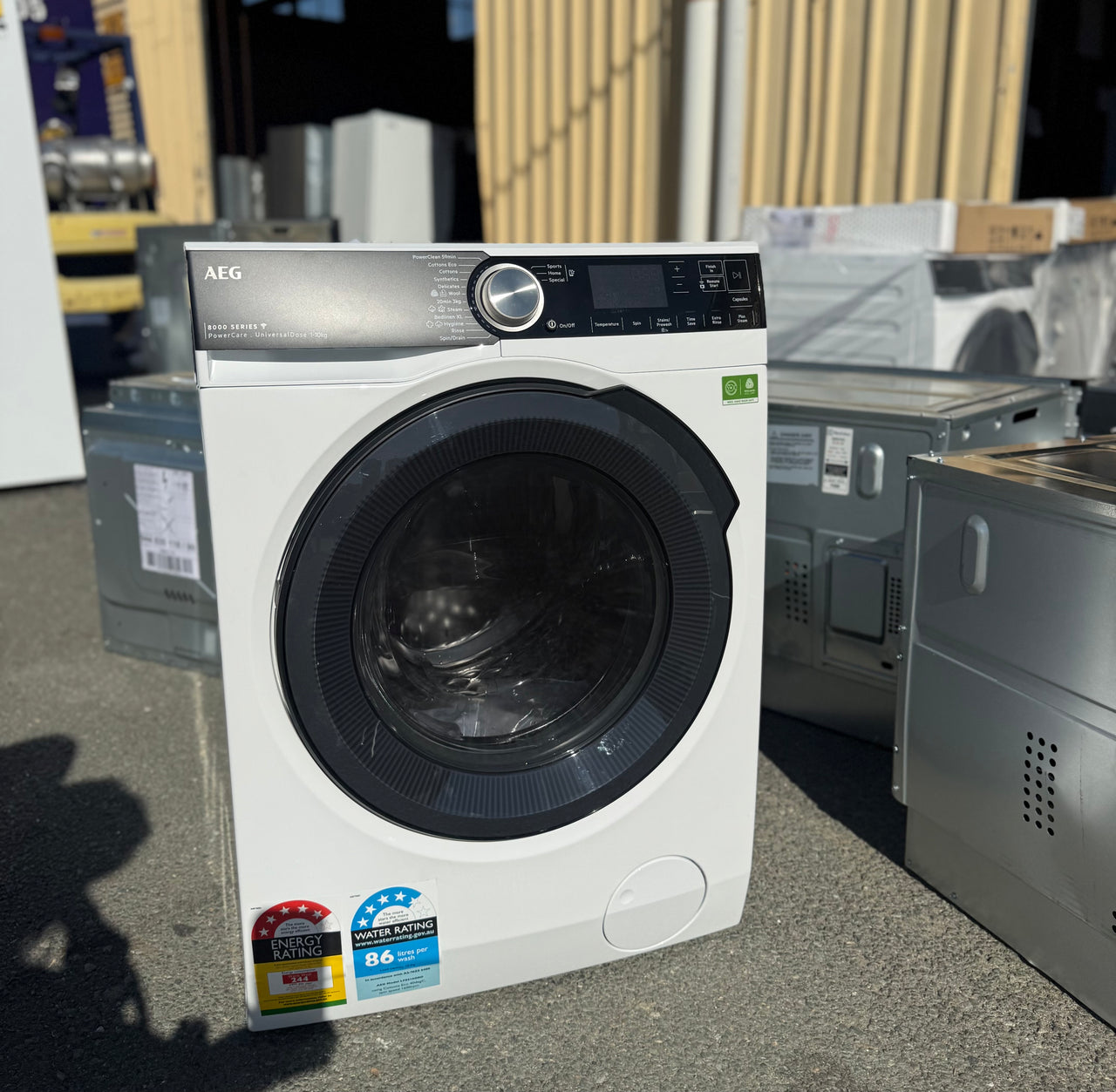 Factory second AEG 10kg 8000 Series UniversalDose Front Load Washing Machine LF8516O8O - Second Hand Appliances Geebung