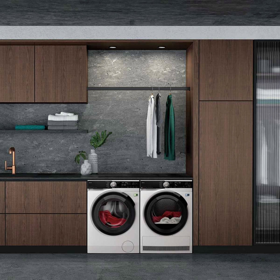 Factory second AEG 10kg 9000 Series Front Load Washing Machine  Model: LF9516O8Q - Second Hand Appliances Geebung