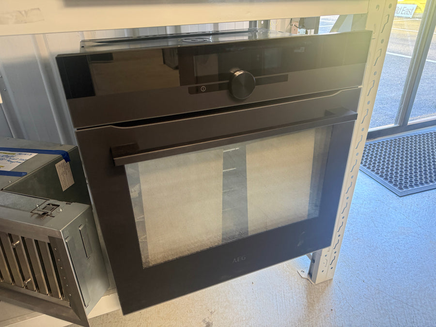 Factory second AEG 600mm SenseCook Pyrolytic Oven - Matte Black BPK94733PT (NAT) - Second Hand Appliances Geebung