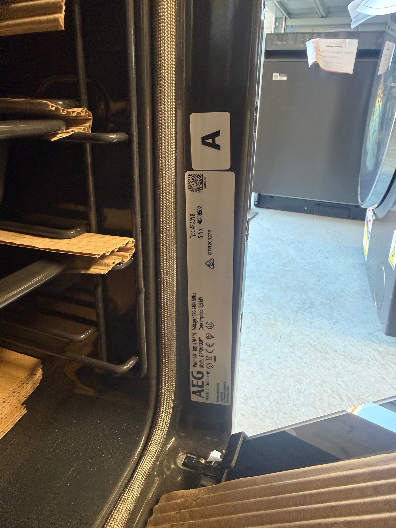 Factory second AEG 600mm SenseCook Pyrolytic Oven - Matte Black BPK94733PT (NAT) - Second Hand Appliances Geebung
