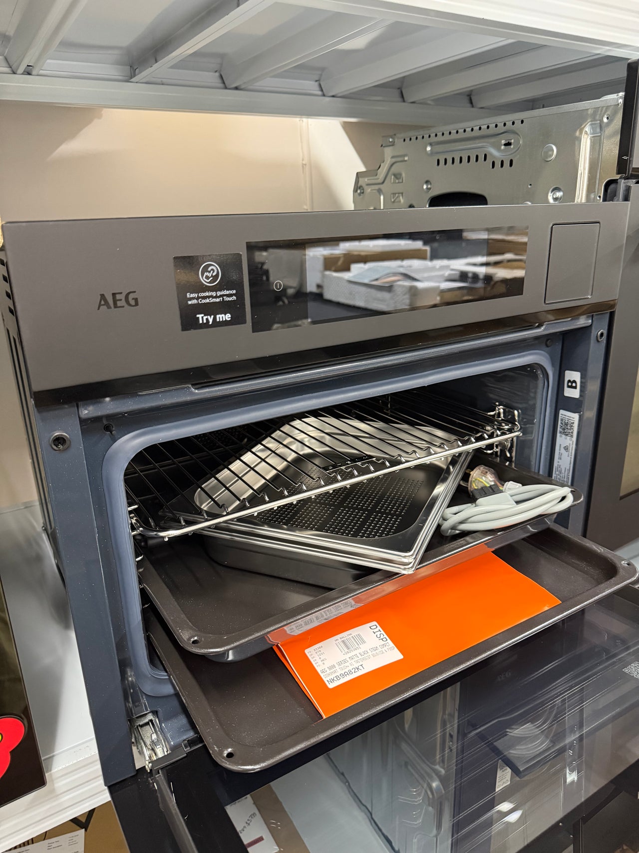 Factory second AEG 60cm 9000 Series Compact SteamPro Built-In Combi-Steam Oven NKB9A82KT - Second Hand Appliances Geebung
