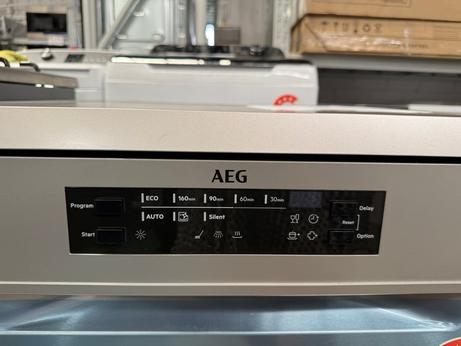 Factory second AEG 60cm Built-Under Dishwasher – Stainless Steel  Model: FFE73600PM(NAT) - Second Hand Appliances Geebung