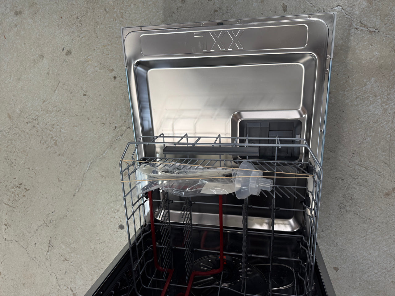 Factory second AEG 60cm Built-Under Dishwasher – Stainless Steel  Model: FFE73600PM(NAT) - Second Hand Appliances Geebung