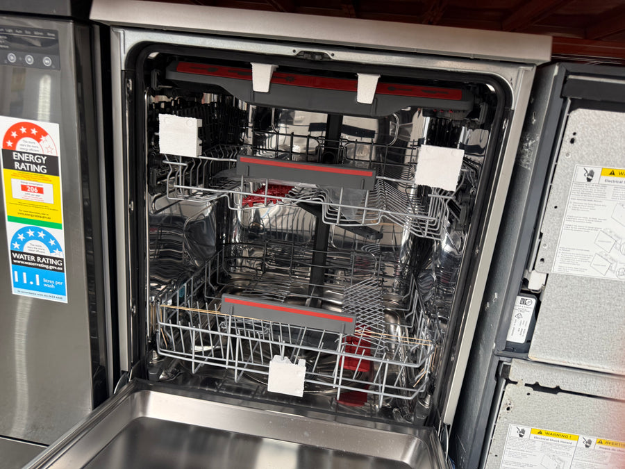 Factory second AEG 60cm Freestanding Dishwasher – FFB53600PM(NAT) - Second Hand Appliances Geebung