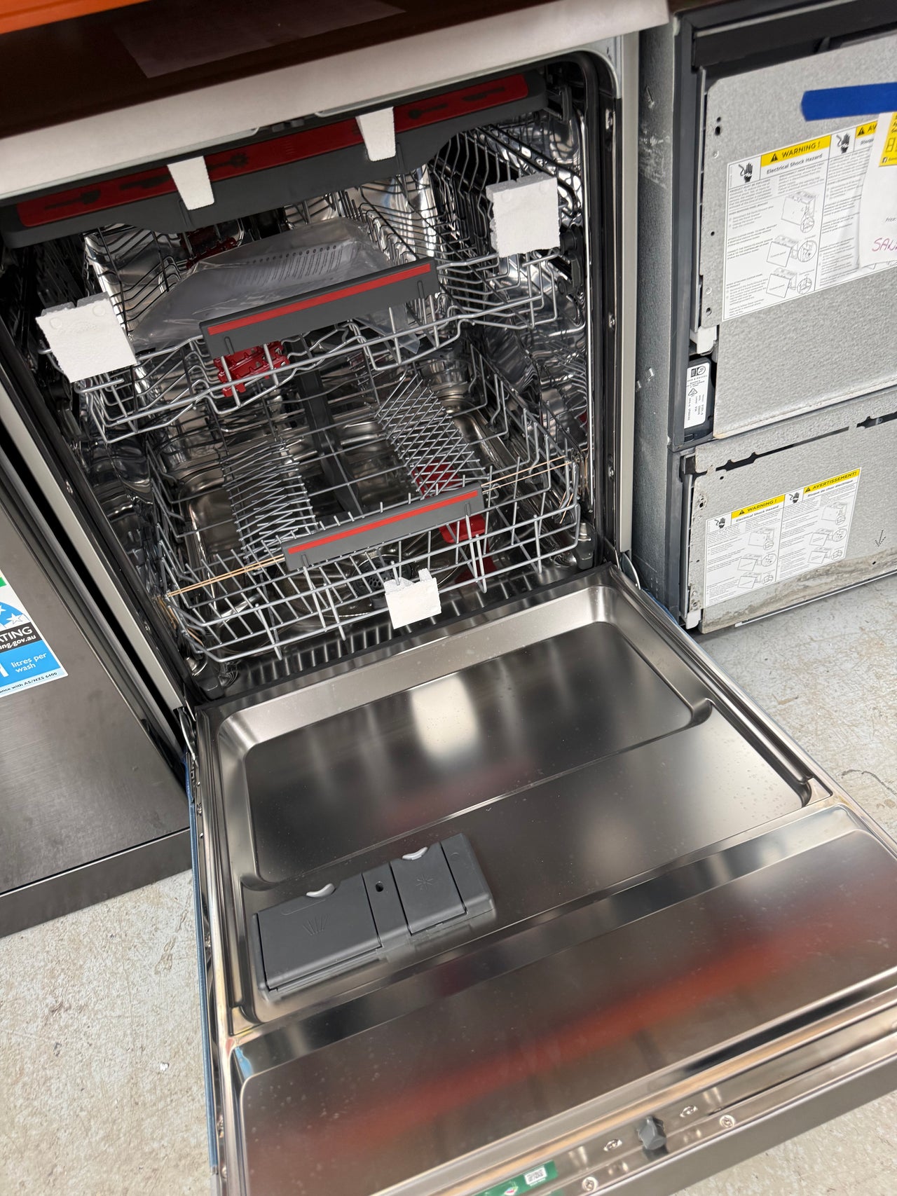 Factory second AEG 60cm Freestanding Dishwasher – FFB53600PM(NAT) - Second Hand Appliances Geebung