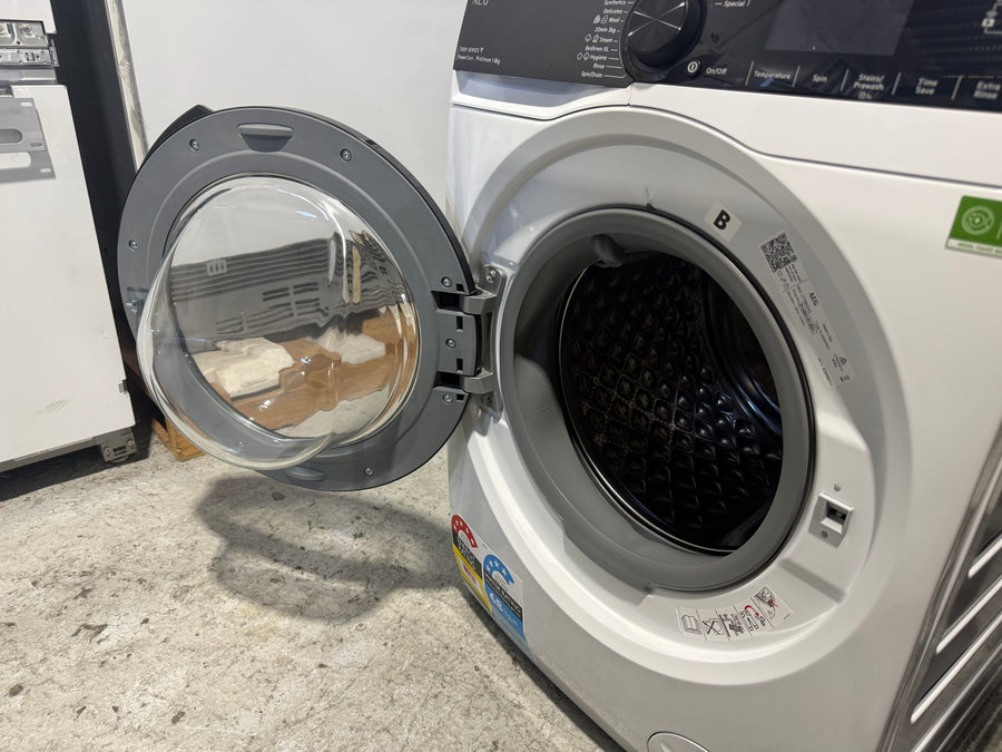 Factory second AEG 8 kg 7000 Series Front Load Washing Machine (LF7384O4C) - Second Hand Appliances Geebung