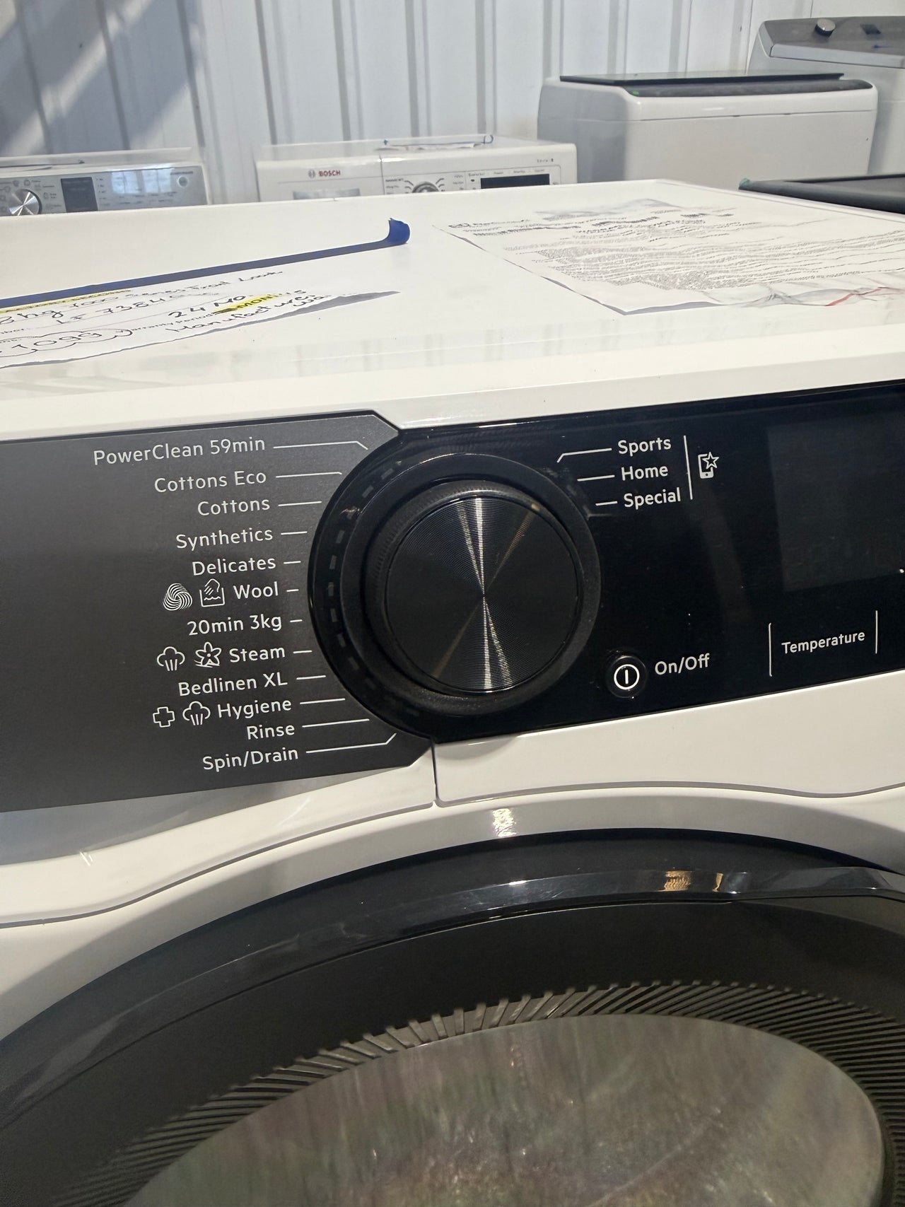 Factory second AEG 8 kg 7000 Series Front Load Washing Machine (LF7384O4C) - Second Hand Appliances Geebung