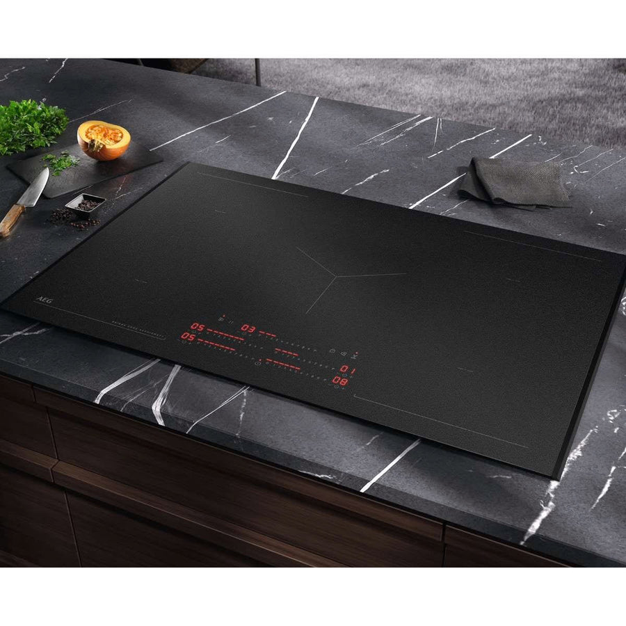 Factory second AEG 80cm SaphirMatt® 5 Zone Induction Cooktop – Matte Black  Model: NIK85M00AZ - Second Hand Appliances Geebung