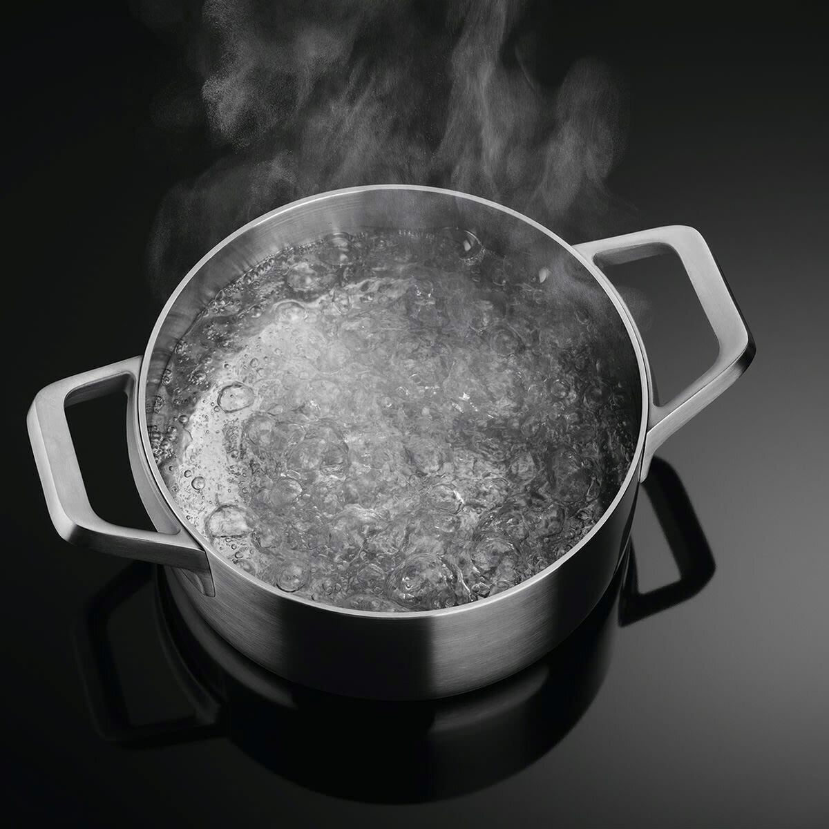 Factory second AEG 80cm TotalFlex Induction Cooktop  Model: IKK86681FB - Second Hand Appliances Geebung