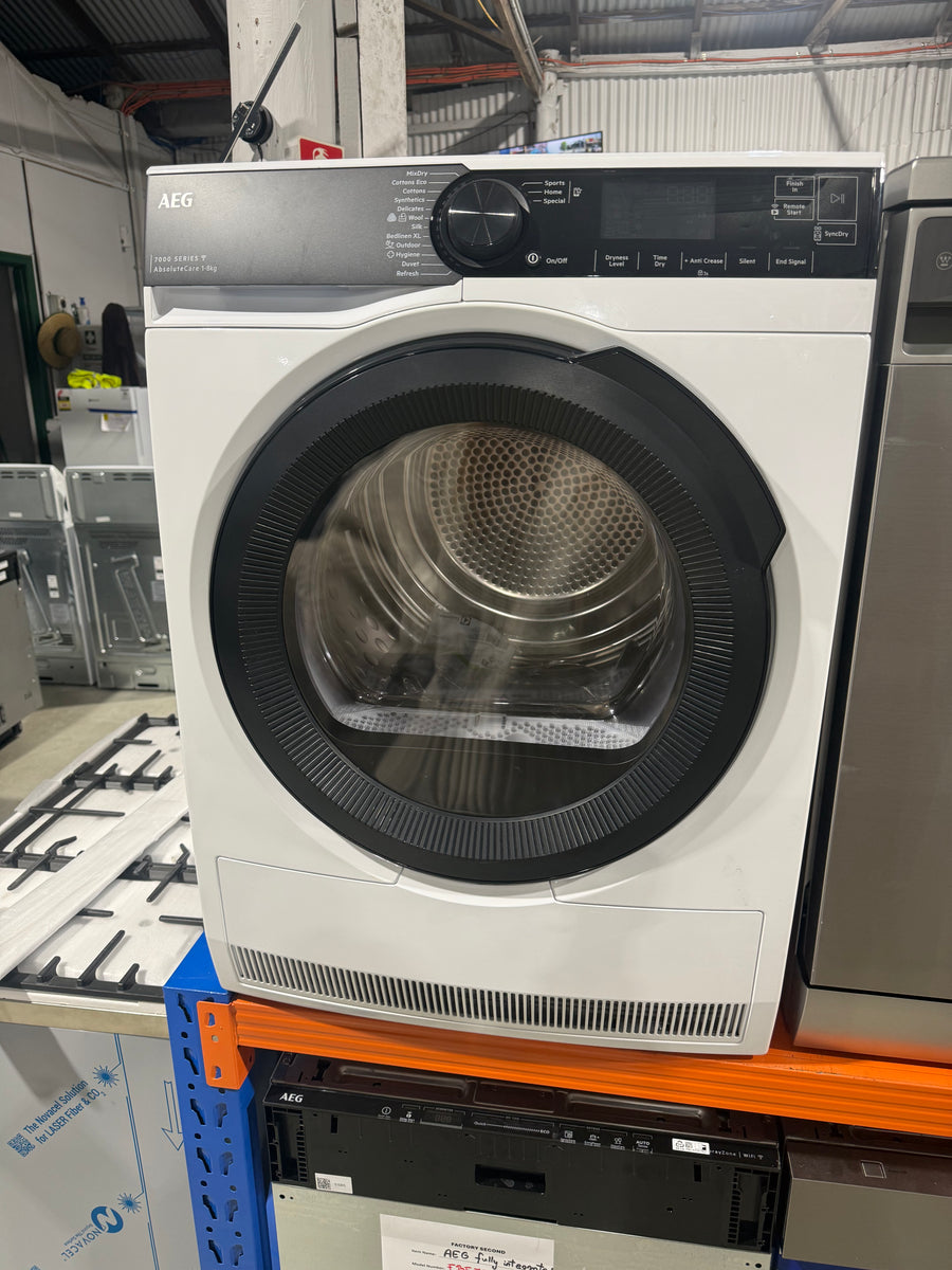 Factory second AEG 8kg 7000 Series Heat Pump Dryer – T738A4OBC - Second Hand Appliances Geebung