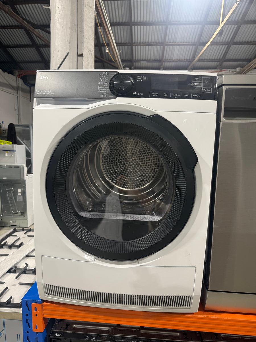 Factory second AEG 8kg 7000 Series Heat Pump Dryer – T738A4OBC - Second Hand Appliances Geebung