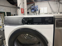 Thumbnail for Factory second AEG 8kg 7000 Series Heat Pump Dryer – T738A4OBC - Second Hand Appliances Geebung