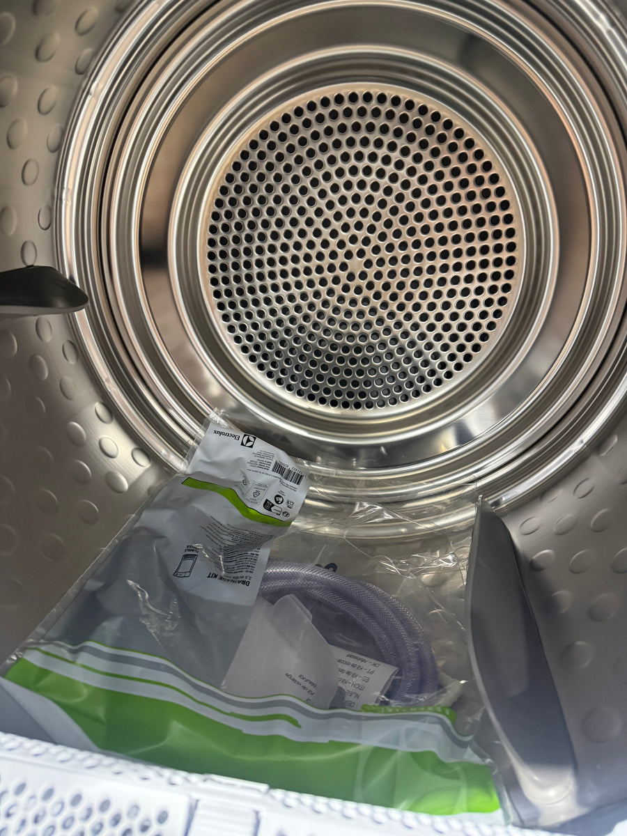 Factory second AEG 8kg 7000 Series Heat Pump Dryer – T738A4OBC - Second Hand Appliances Geebung