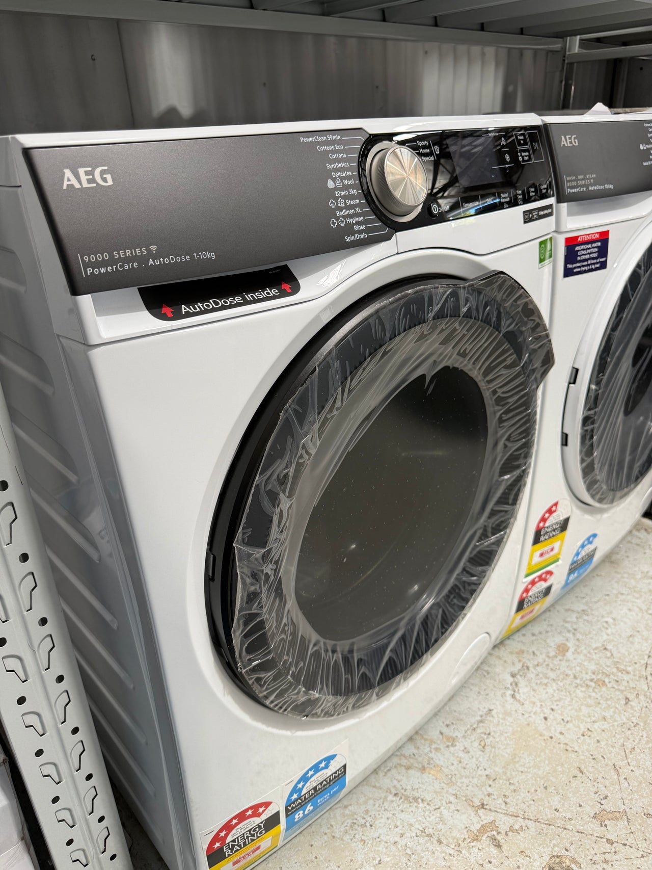 Factory second AEG 9000 Series 10kg Front Load Washing Machine – White LF951608Q - Second Hand Appliances Geebung